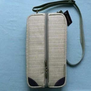 New Picnic at Ascot Sunset Wine Carrier Green